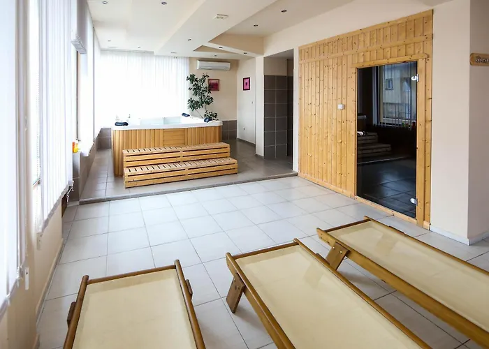 Sharkov Family Hotel 3*