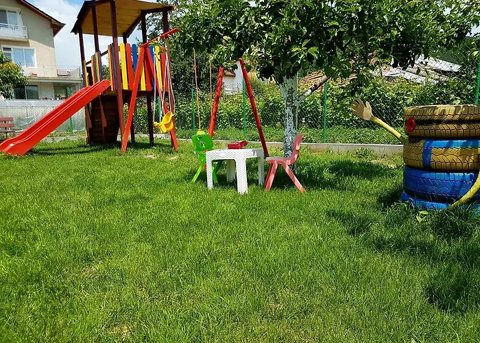 Hotel Sharkov Family 3*